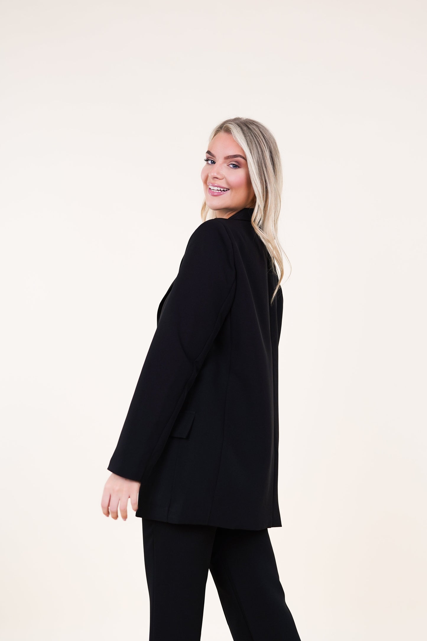 SAM Oversized blazer zwart met lange mouwen